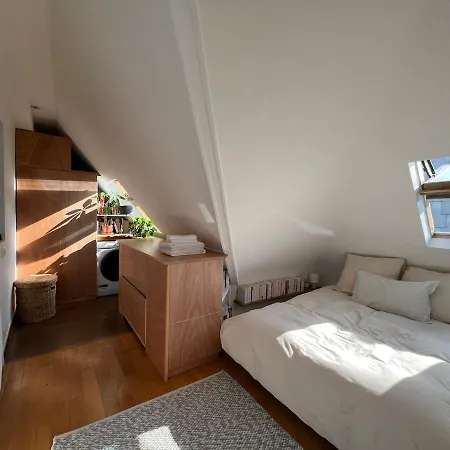 Apartment Au Coeur De Montmartre